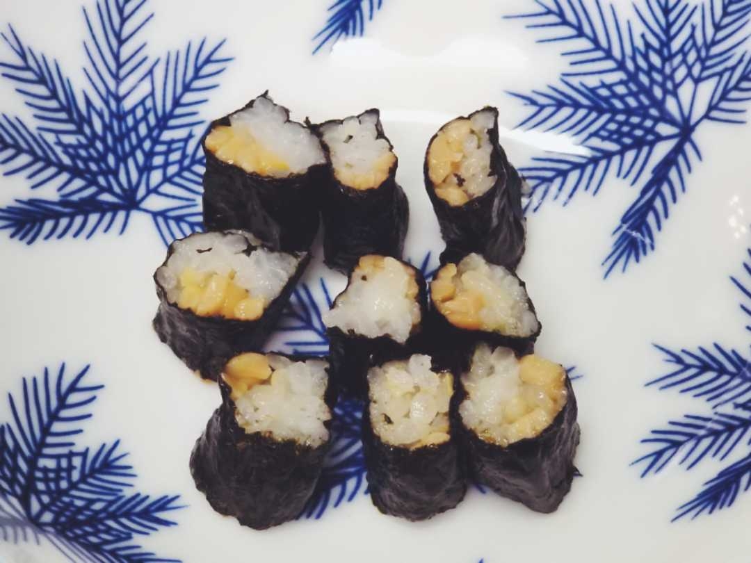 【離乳食後期】おかか納豆の細巻きおにぎり