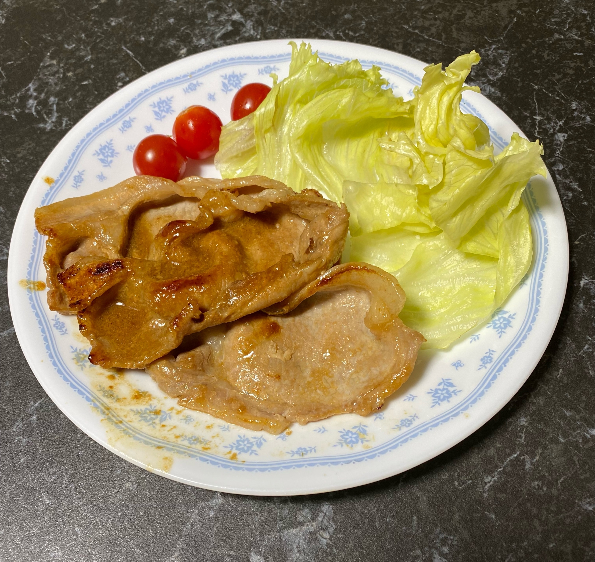 ピリ辛で美味しい！豚ロース肉のわさび醤油漬け焼き