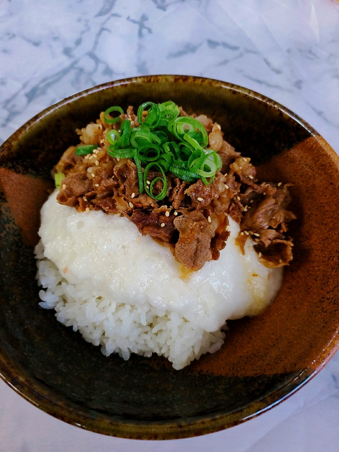 牛しぐれ煮とろろ飯