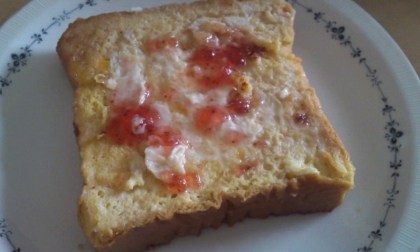 我が家の「苺ジャムdeフレンチトースト」