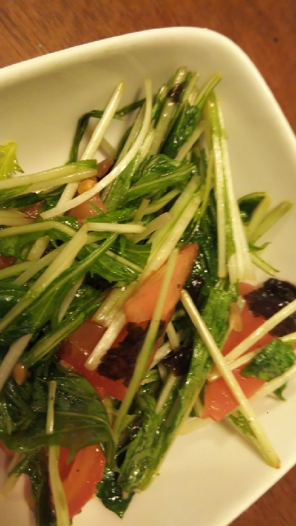 水菜とトマトの韓国のりあえサラダ