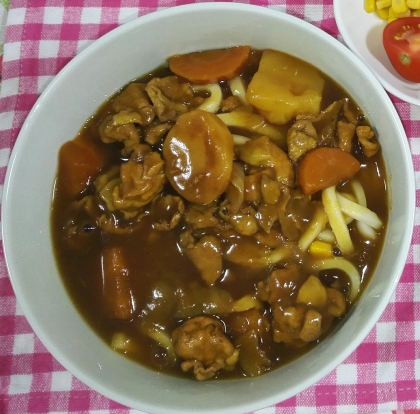 前日に余ったカレーで作りました。簡単に美味しく出来ました(*´∀`)♪