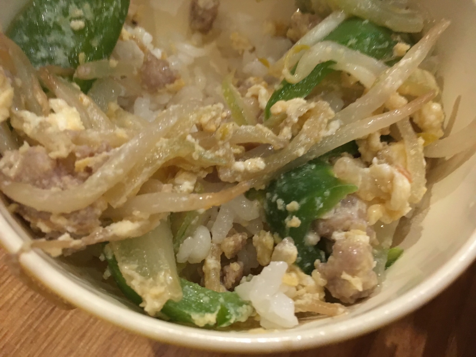 豚肉とピーマンと玉ねぎともやしの卵炒めどん レシピ 作り方 By Tommeg12 楽天レシピ