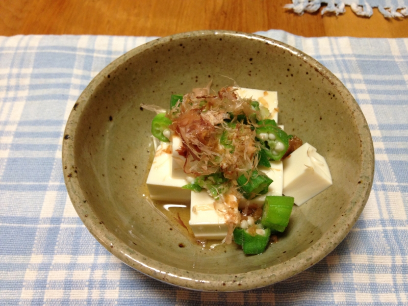 オクラと豆腐の和え物