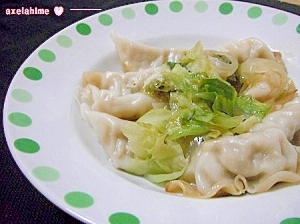 手作りでも冷凍でも☆餃子と野菜の塩麹焼き蒸し