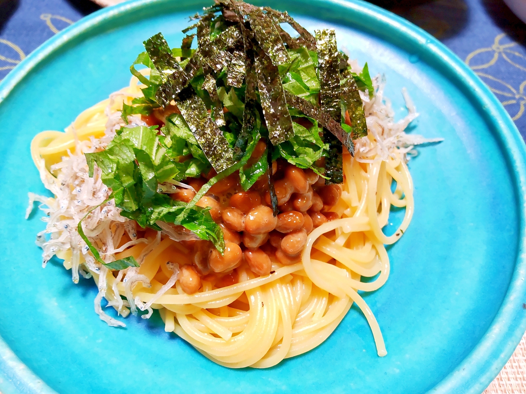 10分で!　白だしで煮るだけの納豆パスタ