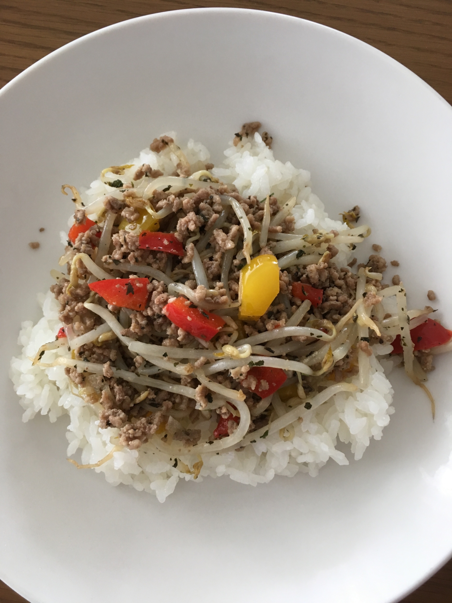 ひき肉と野菜のバジル炒め