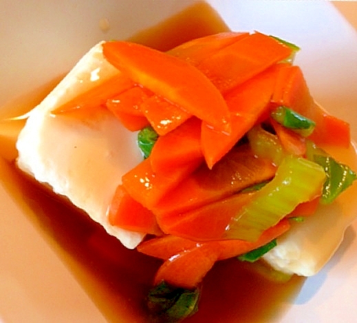 にんじんとちんげん菜のあんかけ豆腐