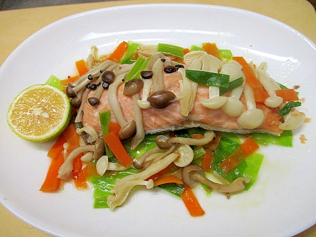 生鮭ときのこ野菜バター風味レンジ蒸し