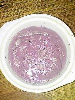 綺麗な色です　紫芋豆乳クリーム♪