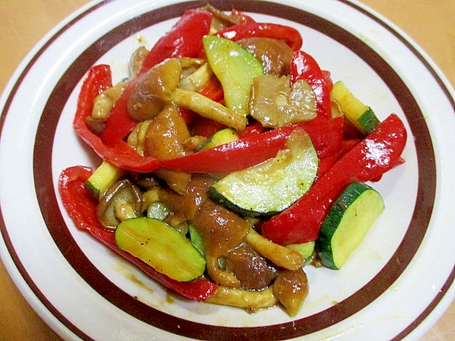 夏野菜と生なめこの味噌炒め