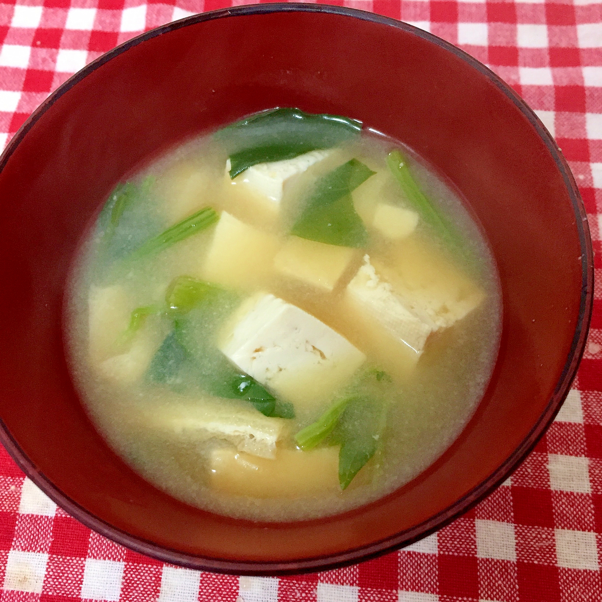 豆腐と油揚げとほうれん草の味噌汁★