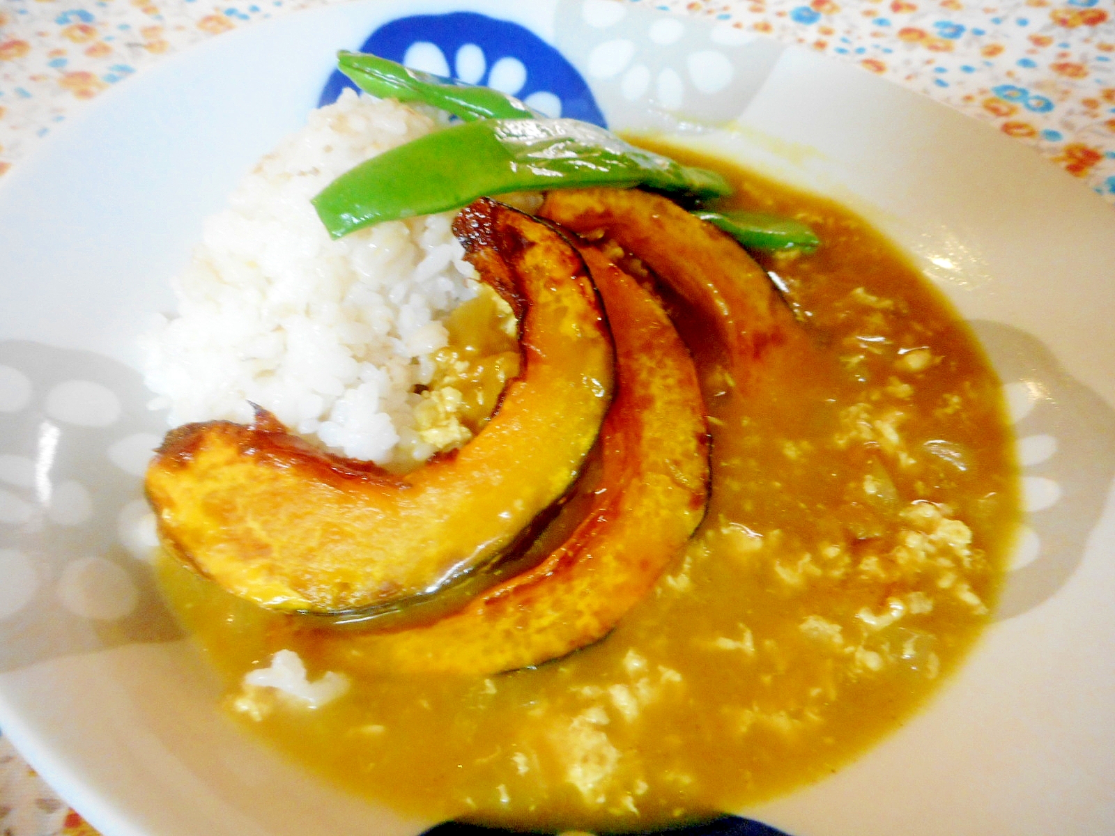 揚げカボチャとインゲンのキーマカレー