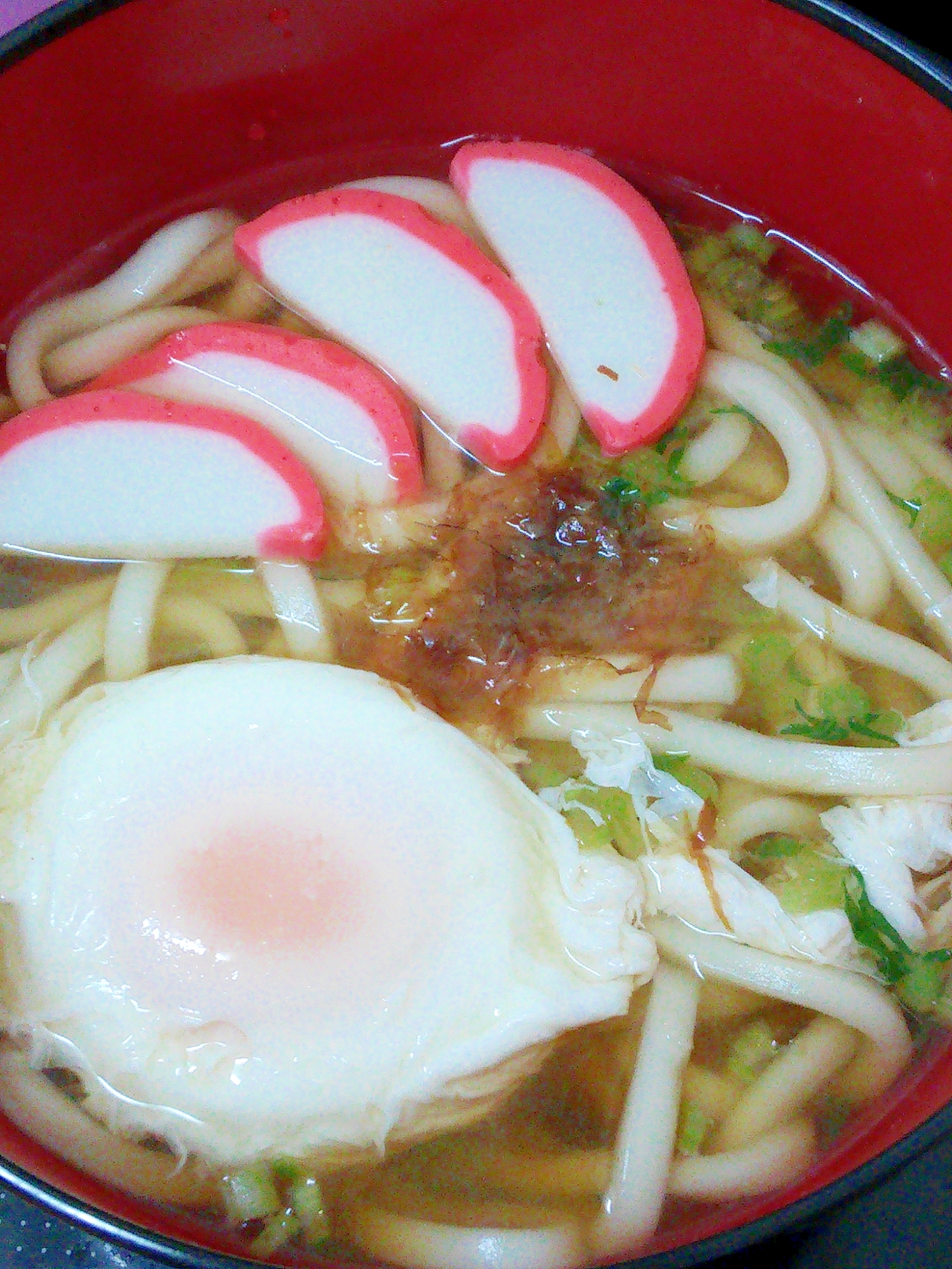 やさしい味★かまぼこと半熟たまごと大根の葉のうどん