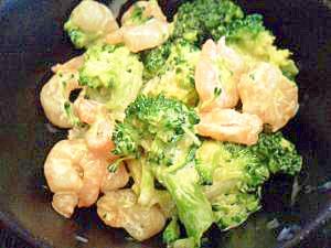すぐできる エビとブロッコリーのサラダ レシピ 作り方 By レン0110 楽天レシピ