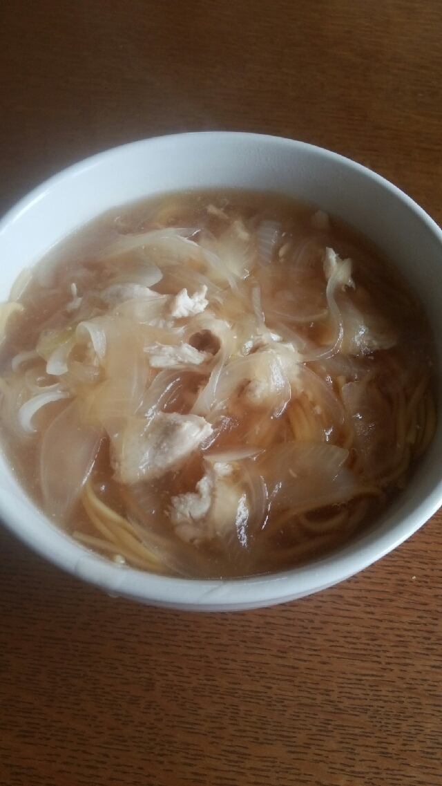 ウエィパーでラーメンだし！鶏肉と玉ねぎのラーメン