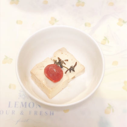 冷奴アレンジ スプラウト塩昆布梅干のせて