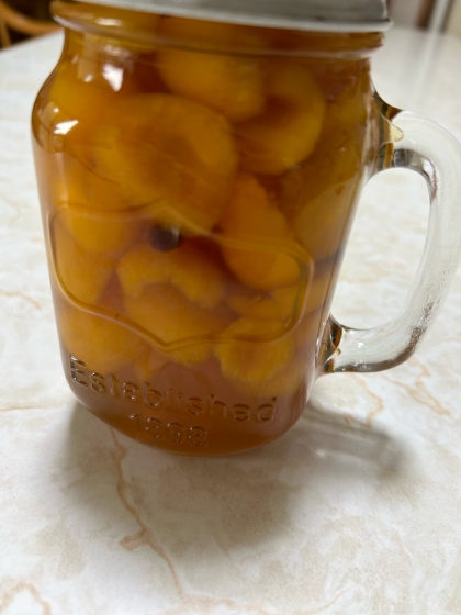 お庭で採れたびわを使って・・・びわのシロップ漬け♪