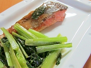 塩麹で✿鮭と小松菜の味噌炒め