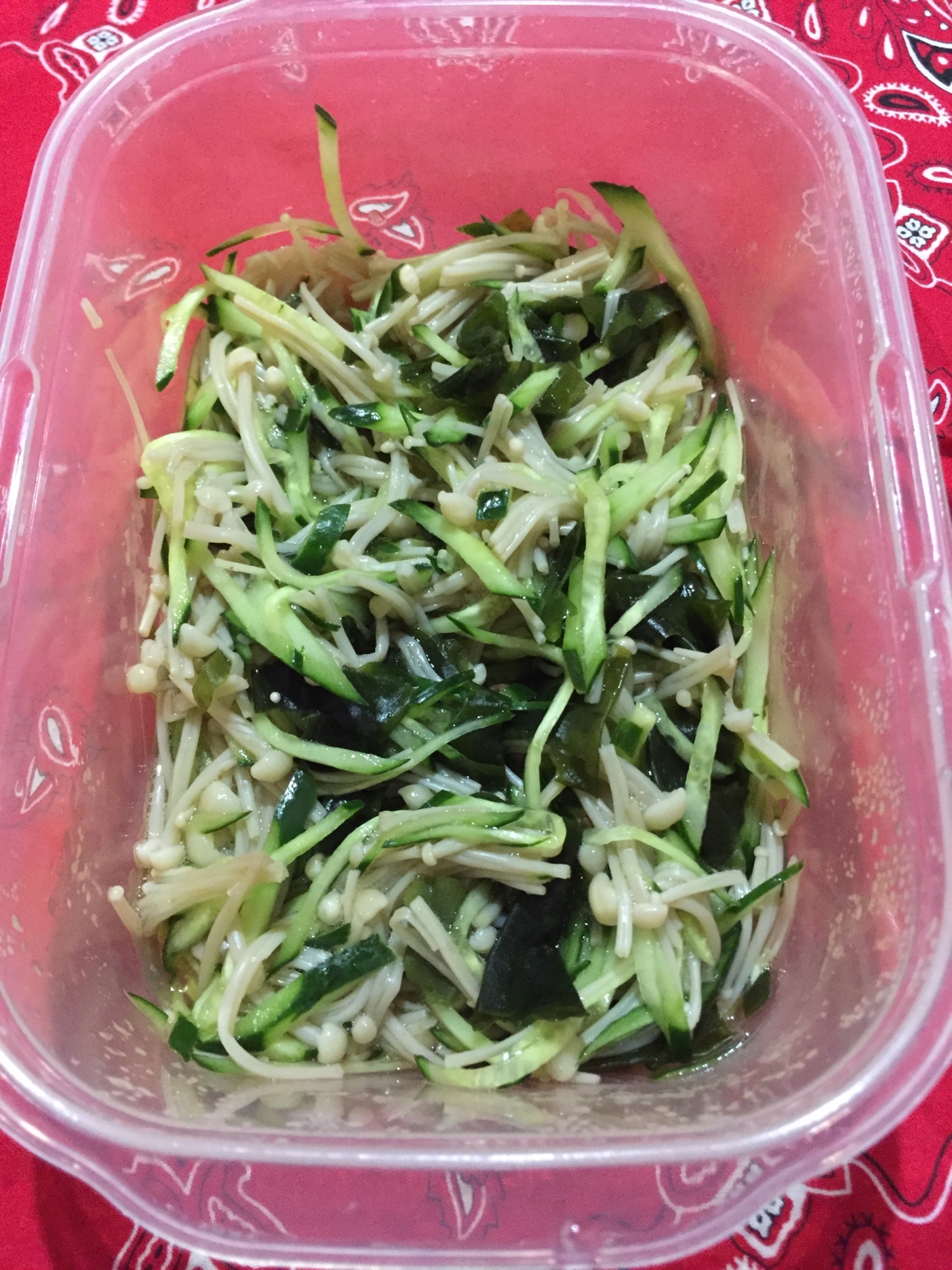 えのきとワカメときゅうりのめんつゆポン酢サラダ レシピ 作り方 By りらっくママ 楽天レシピ えのきとワカメときゅうりのめんつゆポン酢サラダ レシピ 作り方 By りらっくママ 楽天レシピ