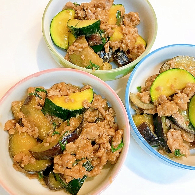 茄子とズッキーニと豚肉の味噌炒め♪夏料理