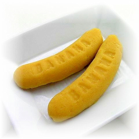 バナナ味の「ミルメーク」de香蕉緑豆冰糕（緑豆糕）