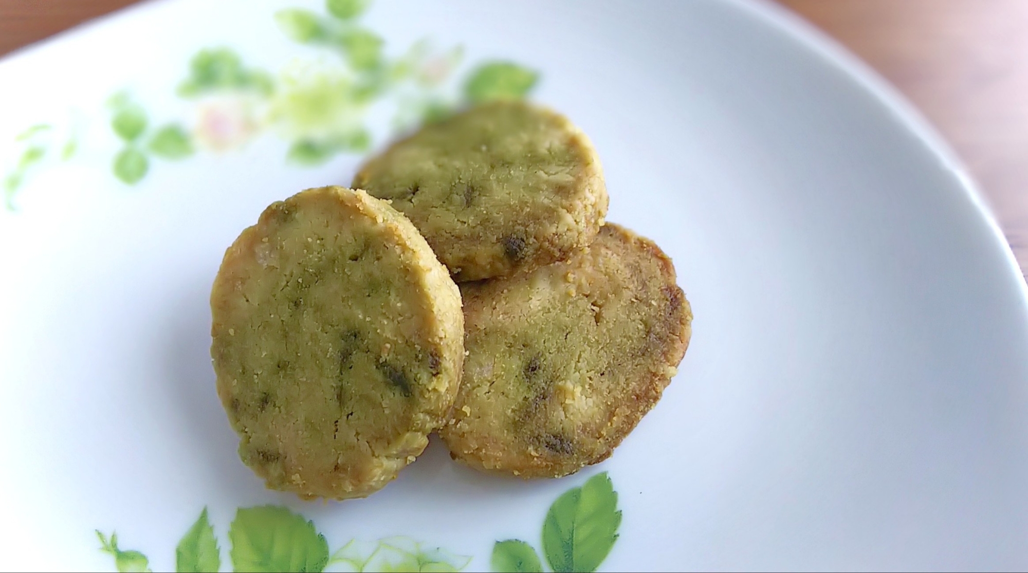 苦くなくて食べやすい⚝青汁粉末入りの抹茶風クッキー