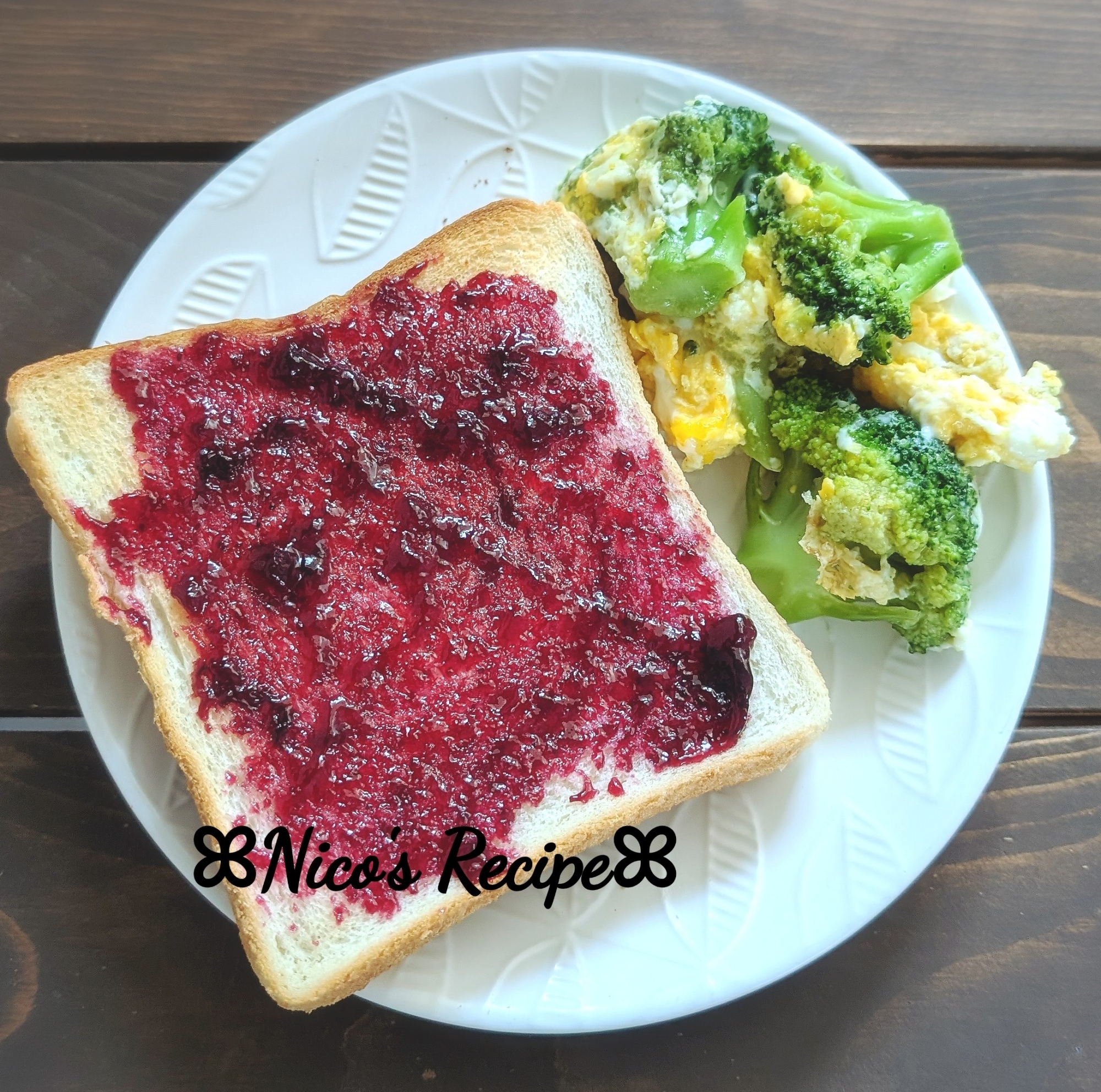 ブロッコリーと卵のコンソメマヨ炒め