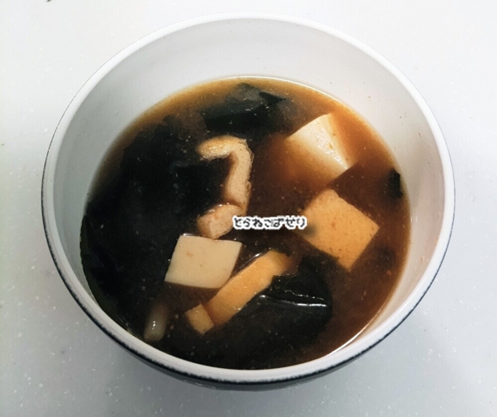 豆腐とわかめ☘️油揚げのお味噌汁