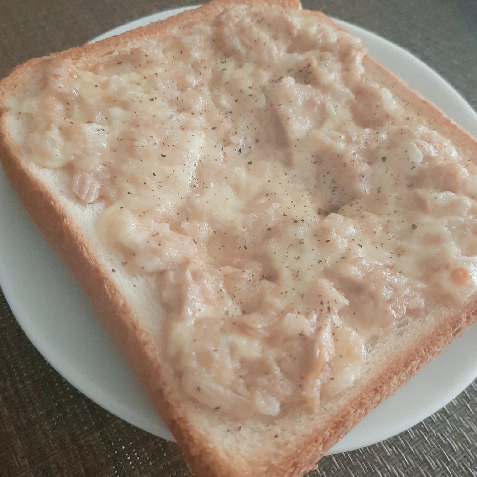 ツナマヨトースト