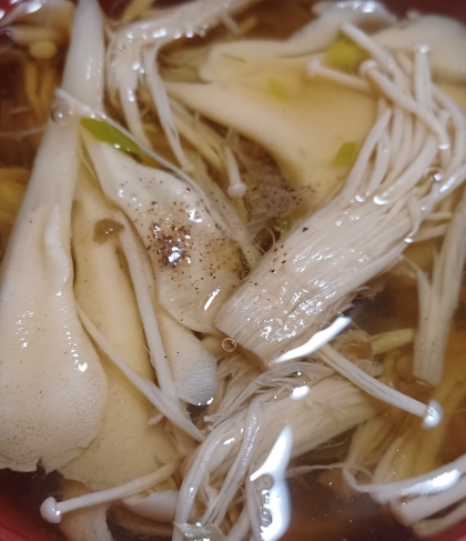 きのこたっぷり鶏だんご汁