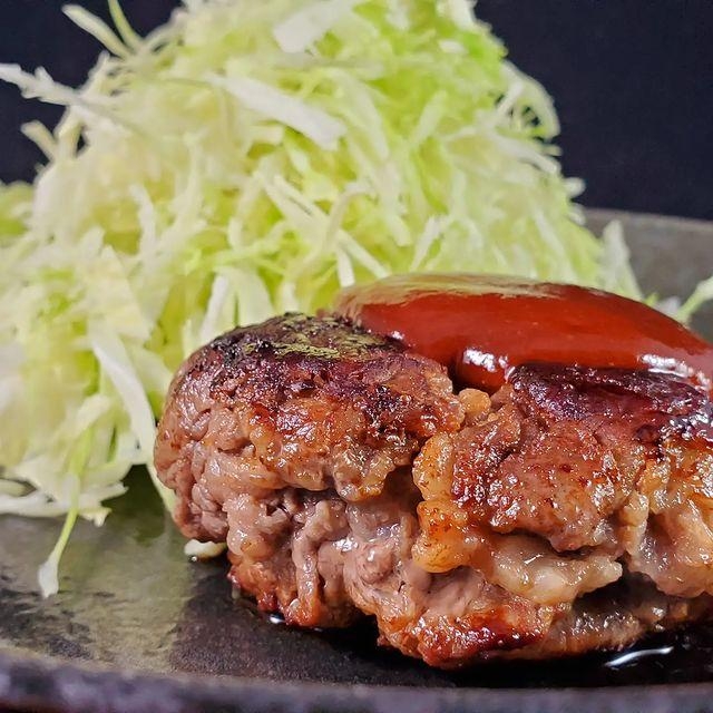 【究極の肉ハンバーグ】肉の旨味を最大限に楽しむ！