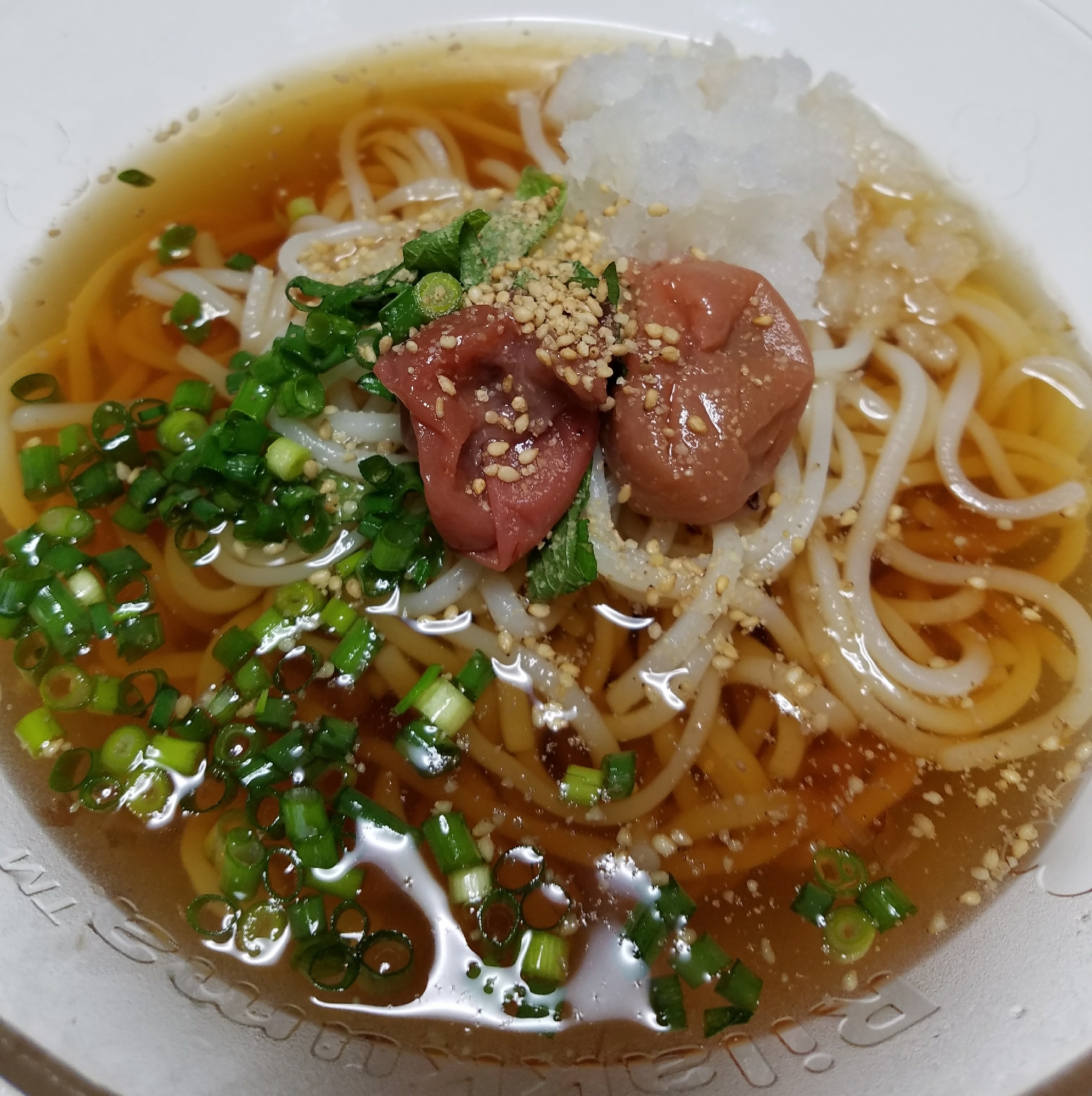 めんつゆで♪さっぱり食べれる冷やしうどん