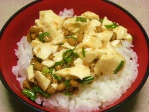 火を使わず簡単★納豆豆腐丼