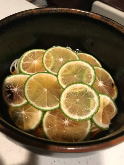 冷たいかぼす素麺