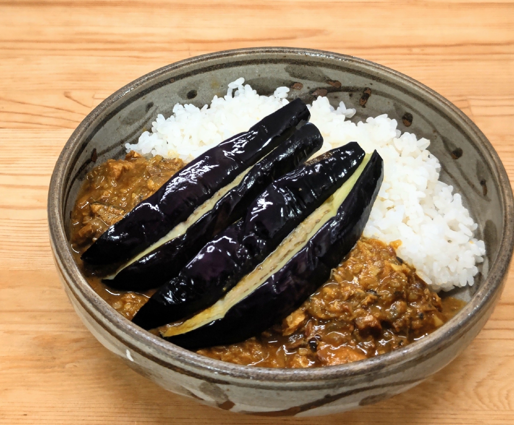 サバ味噌煮缶で作る『サバ缶と揚げなすのカレー』