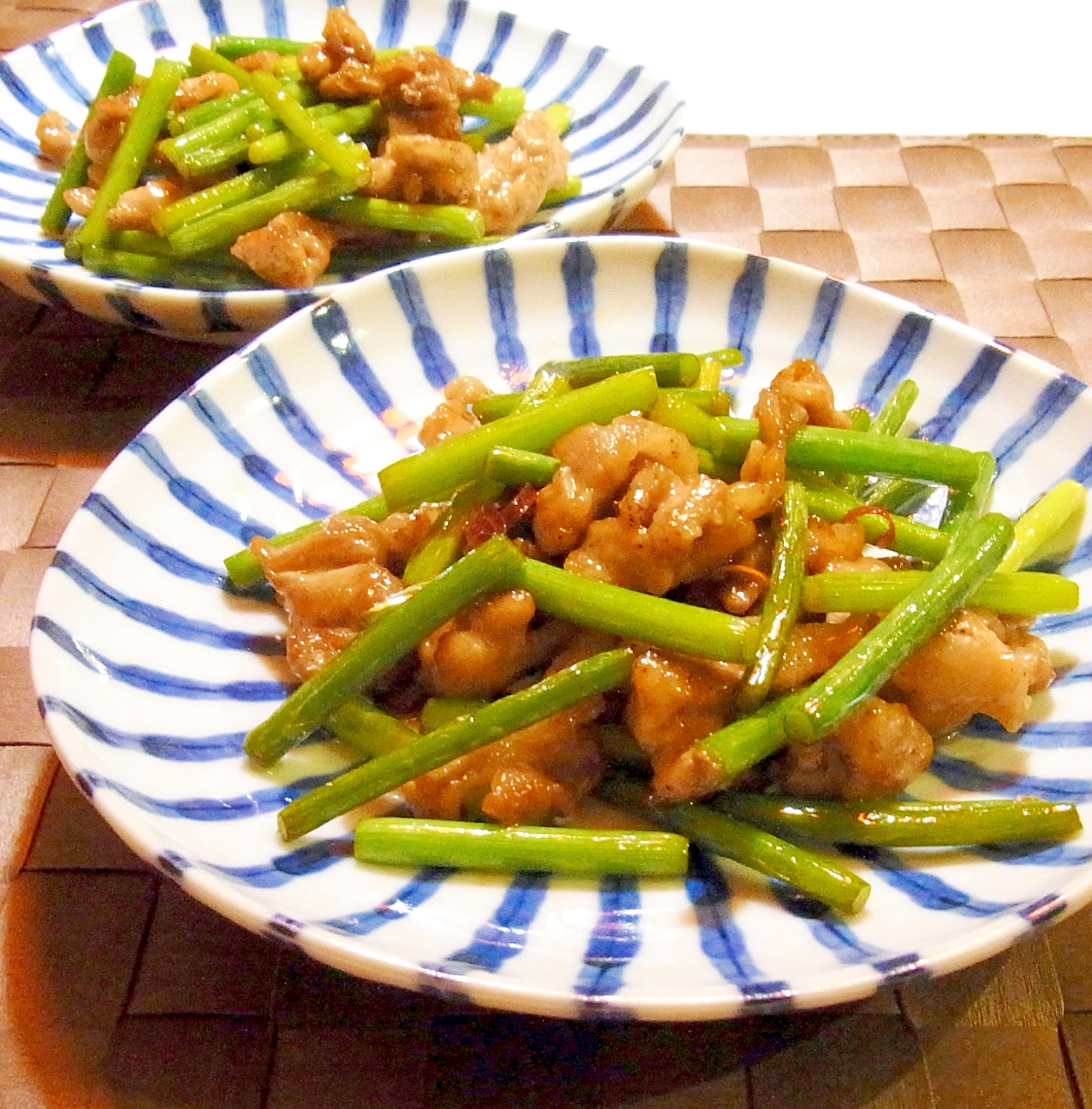 にんにくの芽と豚肉のぴり辛炒め