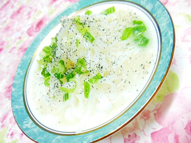 ウェイパーｄｅ❤糸蒟蒻の豆乳・生姜麺❤