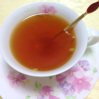 こんばんわ！この間、韓国から買ってきたゆず茶を紅茶の中に入れて生姜も入れて、１人で美味しく温まりながらいただきました。ありがとさん。寒かったわ～韓国♪