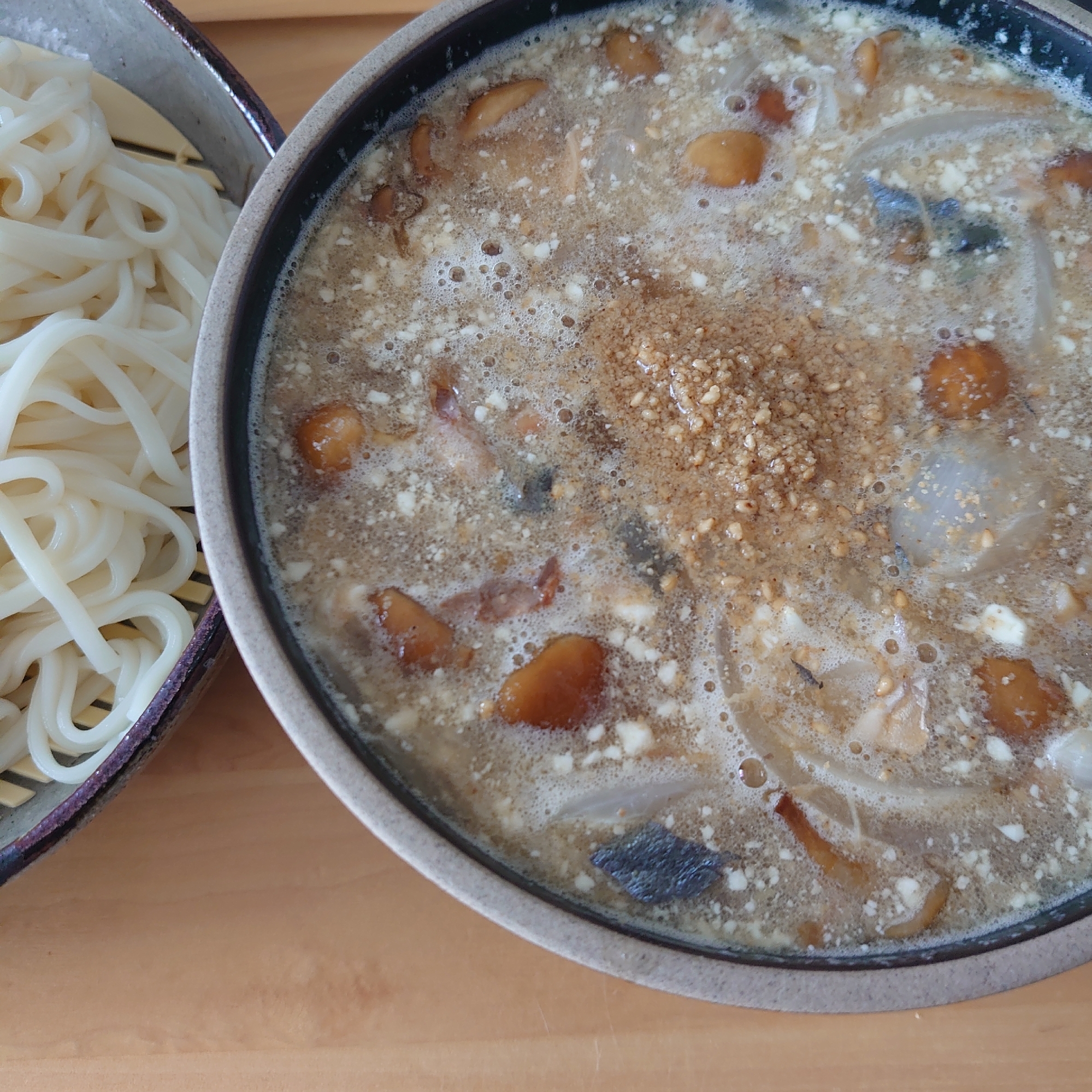 新玉ねぎ&サバ缶つけ汁うどん