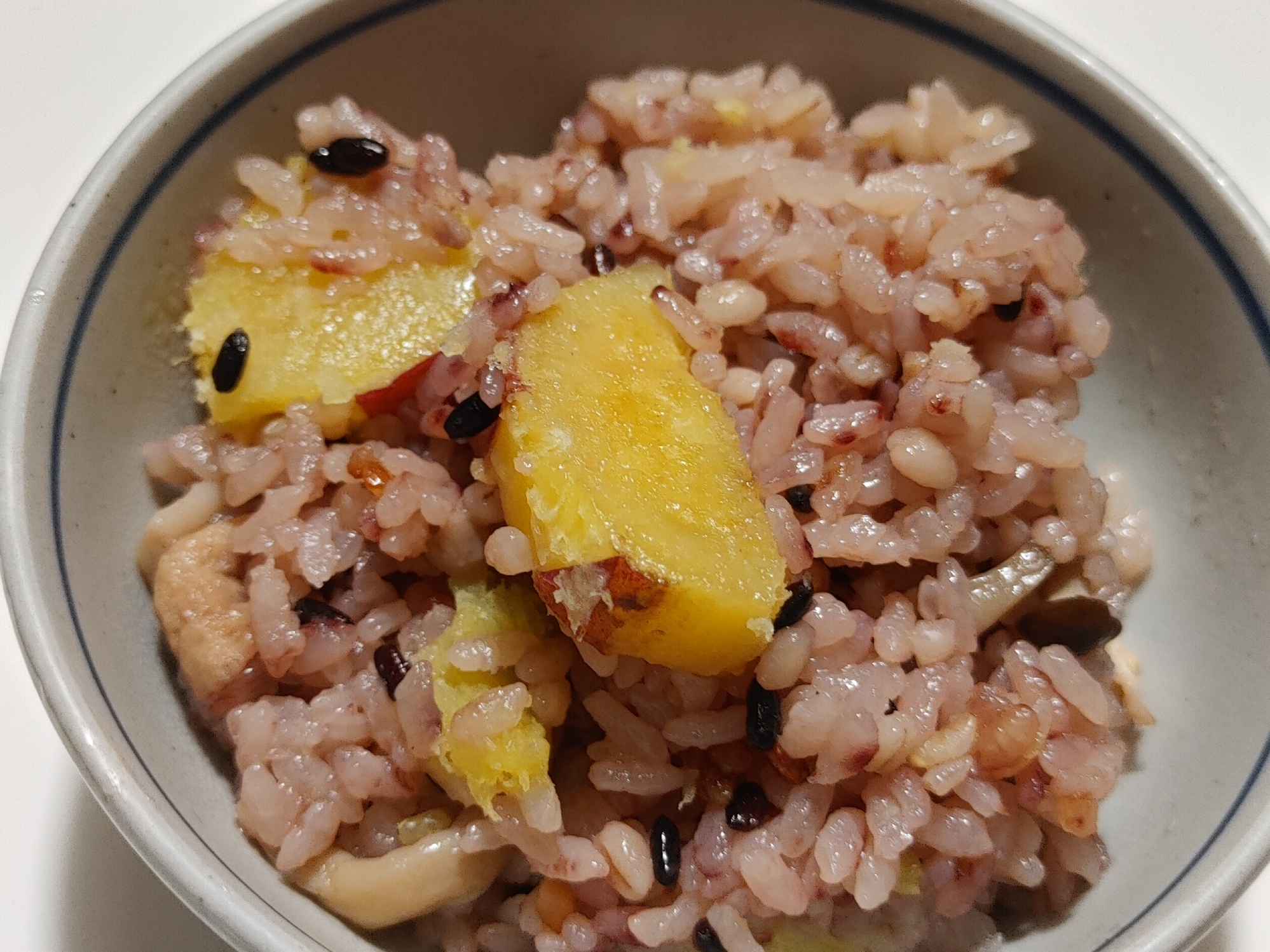 ストウブDe〜21雑穀米とさつま芋の炊き込みご飯