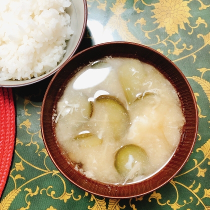 なす・生わかめ・長ネギの味噌汁