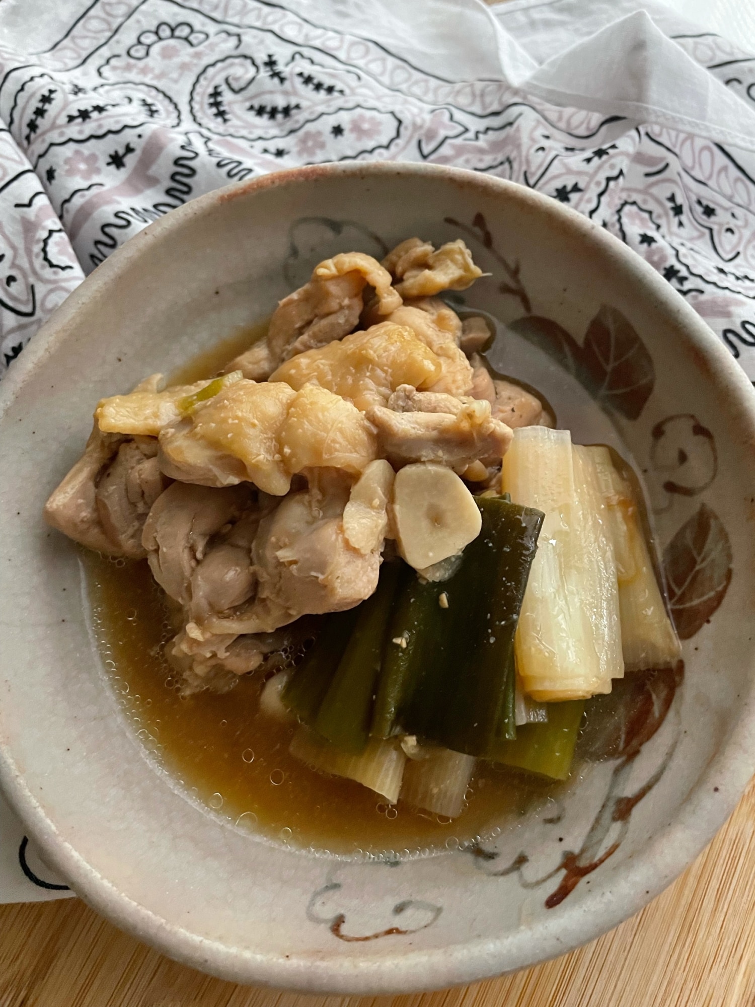鶏と白ネギの和風煮込み