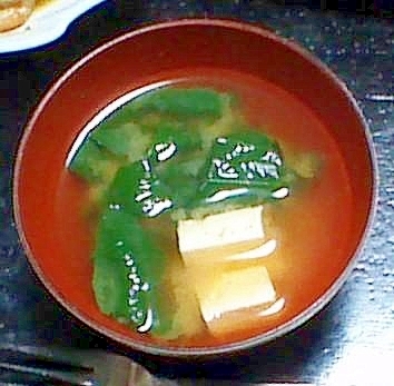 ほうれん草と木綿豆腐の味噌汁