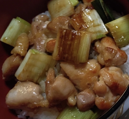 やきとり丼　焼鳥丼