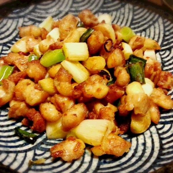 シンプル簡単 鶏軟骨とニンニクの塩コショウ炒め レシピ 作り方 By こぶた 楽天レシピ シンプル簡単 鶏軟骨とニンニクの塩コショウ炒め レシピ 作り方 By こぶた 楽天レシピ