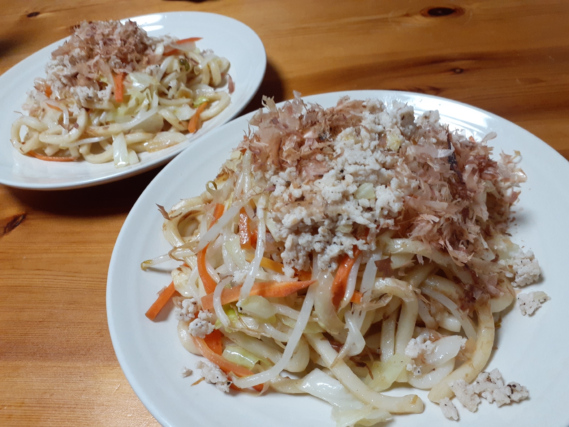 鰹節で簡単！ダシが効いてる焼きうどん！