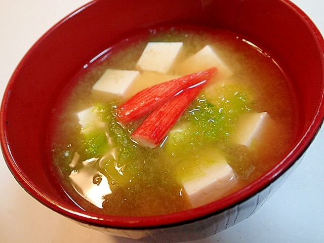 かにかまのせて　天然あおさとお豆腐のお味噌汁