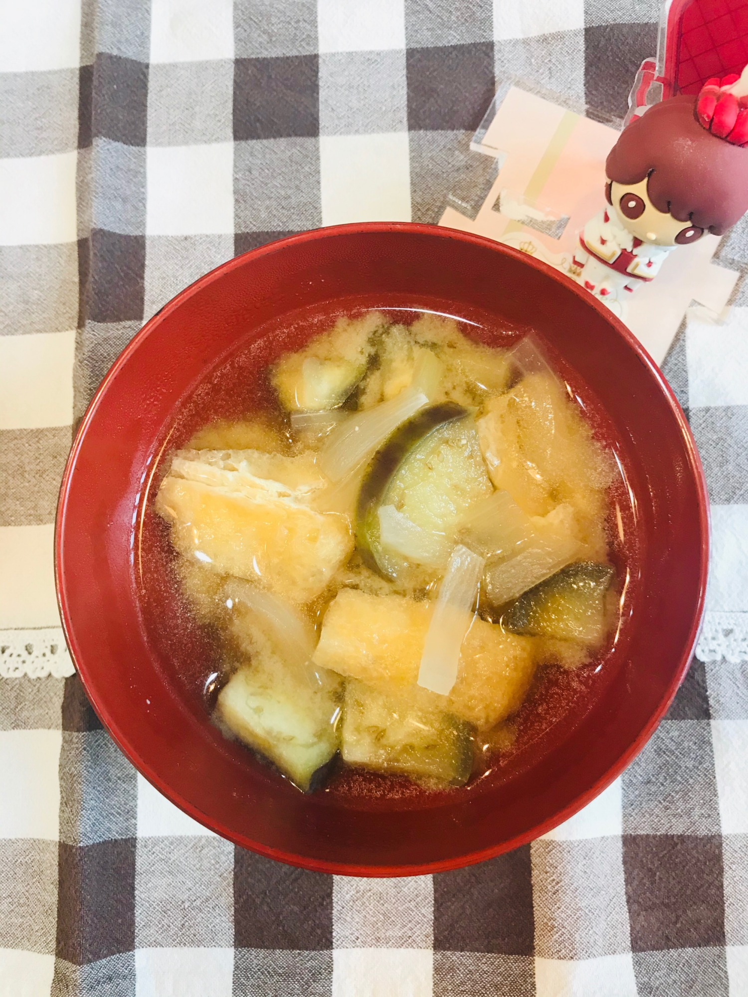 時間がない時の なす 玉ねぎ 油揚げの時短味噌汁 レシピ 作り方 By ぼくバナナ 楽天レシピ