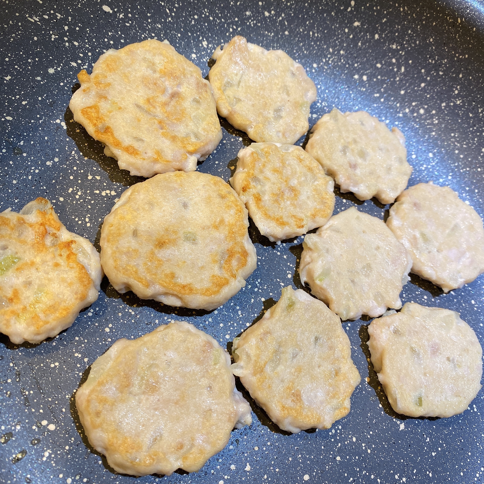 【離乳食後期】まぐろと高野豆腐のハンバーグ